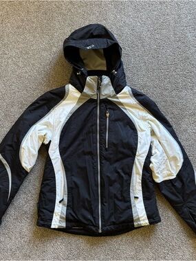Obermeyer Paris Women's Ski Snow Jacket Removable Hood Size 8